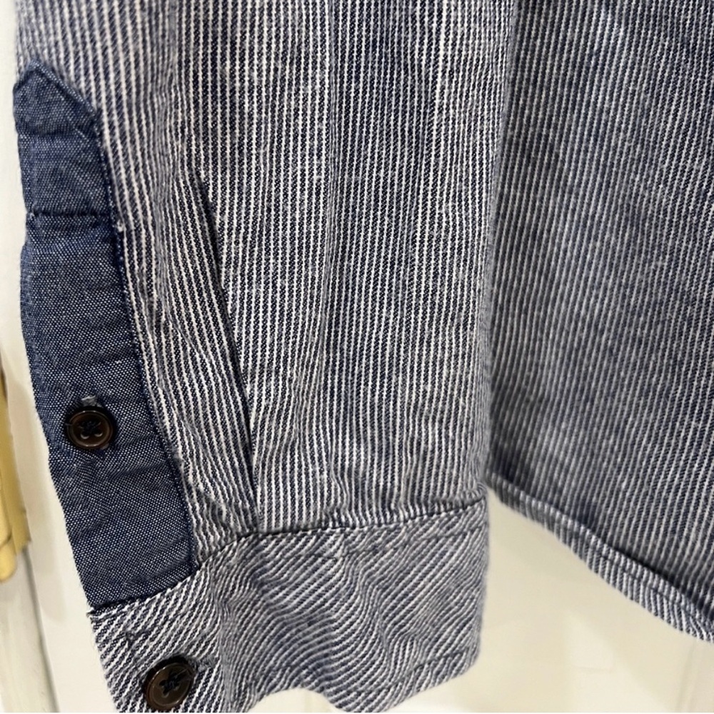 John Lewis UK 3 Beautiful Buttondown Shirts Boys Size 11 - Picture 8 of 14
